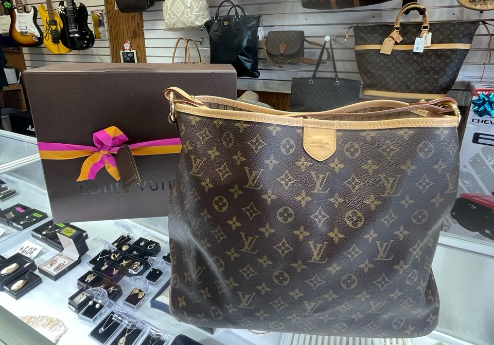 HOW TO SELL YOUR LUXURY BAG TO A PAWN SHOP